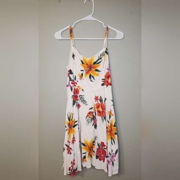 Old Navy Dresses & Skirts - Old Navy Women's Floral Print Sundress Size Medium